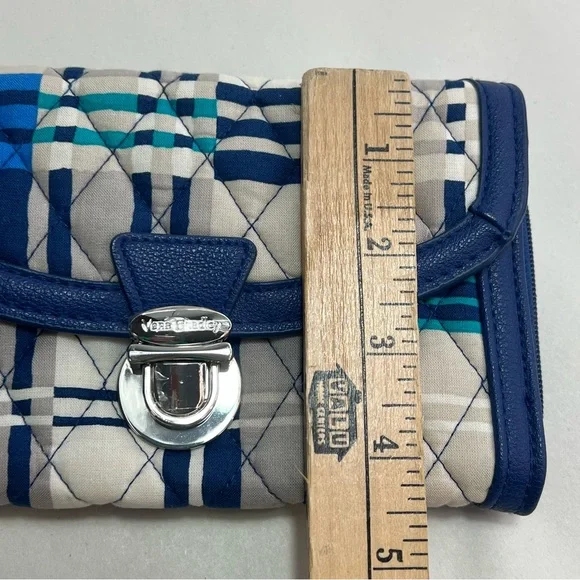 Vera Bradley Ultimate Wristlet in Signature Cotton Santiago Woven Blue - Picture 6 of 7